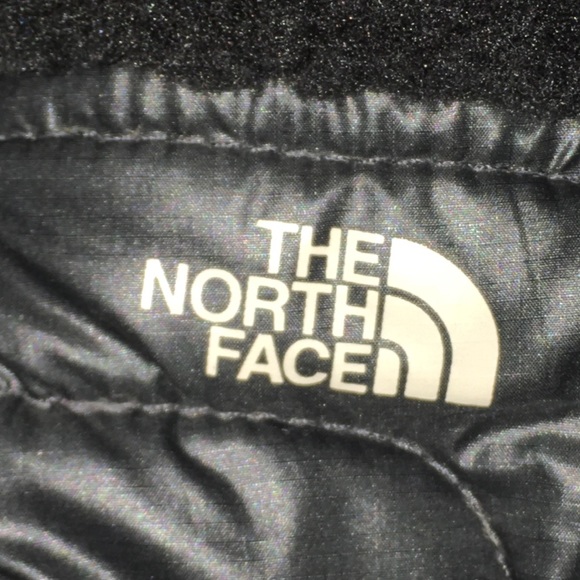 Nice North Face boots! - Picture 2 of 4